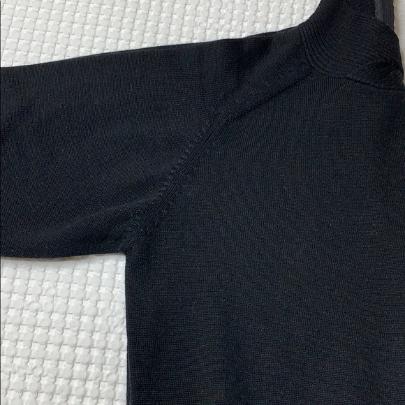 Black sweater - Picture 9 of 13